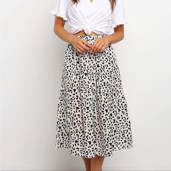 Merokeety Dresses & Skirts - NWT Merokeety skirt (size M)